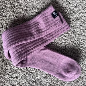 ALO Yoga Women's Mauve Sneakers